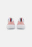 Tommy Hilfiger SPORTY RUNNER Trainers white SPORTY RUNNER Кроссовки белый