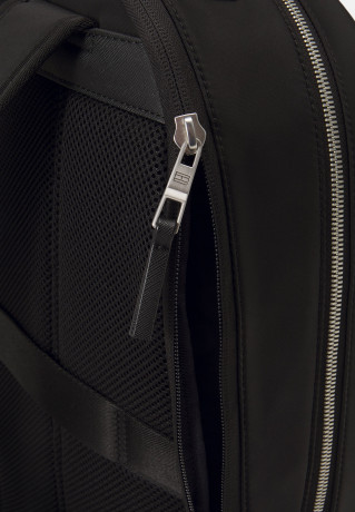 Tommy Hilfiger ELEVATED BACKPACK UNISEX Rucksack black ПОВЫШЕННЫЙ РЮКЗАК УНИСЕКС Рюкзак черный