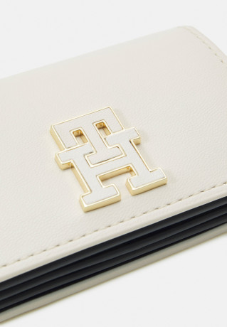 Tommy Hilfiger CHIC CONCERTINA Wallet sugarcane CHIC CONCERTINA Кошелек сахарный тростник