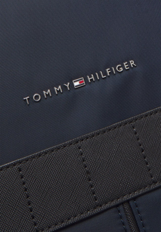 Tommy Hilfiger ELEVATED BACKPACK UNISEX Rucksack space blue ПОВЫШЕННЫЙ РЮКЗАК УНИСЕКС Рюкзак космический синий