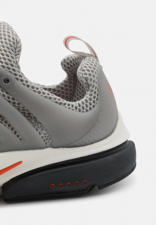 Nike Sportswear AIR PRESTO GEL UNISEX Sneaker low grey fog/team orange/sail/particle grey AIR PRESTO GEL UNISEX Низкие кроссовки женские серый туман/командный оранжевый/парус/серая частица