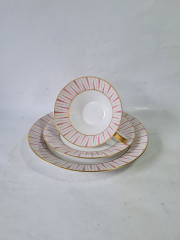 Чайное трио винтажное Kongl.prv. Tettau с розовым декором и золотой окантовкой, фарфор, Германия, 1960-70гг.