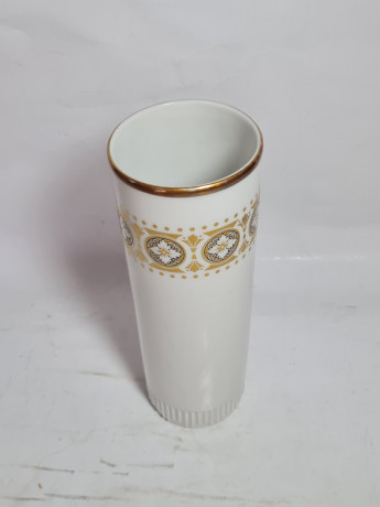 Ваза винтажная Plankenhammer Floss Bavaria с золотистым декором, фарфор, 19 см, Германия, 1960-70гг.