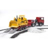 Bruder BRUDER 03555  Scania Tieflader mit CAT-Bulldozer BRUDER 03555 Низкорамная платформа Scania с бульдозером CAT