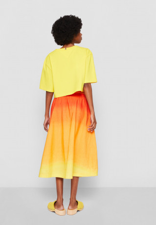 Tommy Hilfiger TOMMY HILFIGER X ANDY WARHOL FLAG CROPPED TEE Print T-shirt vivid yellow УКОРОЧЕННАЯ ФУТБОЛКА TOMMY HILFIGER X ANDY WARHOL FLAG Футболка с принтом ярко-желтый