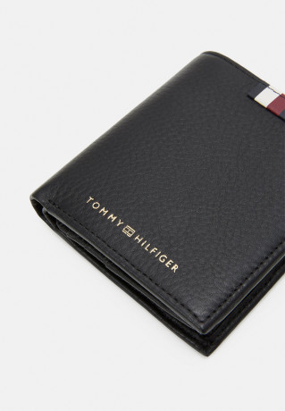 Tommy Hilfiger LEA TRIFOLD UNISEX Wallet black LEA TRIFOLD UNISEX Бумажник черный
