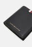 Tommy Hilfiger LEA TRIFOLD UNISEX Wallet black LEA TRIFOLD UNISEX Бумажник черный