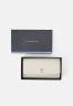 Tommy Hilfiger CITY SUMMER WALLET Wallet sugarcane КОШЕЛЕК CITY SUMMER Кошелек сахарный тростник