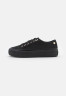 Tommy Hilfiger PLATFORM Trainers black ПЛАТФОРМА Кроссовки черный