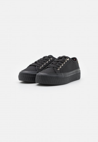 Tommy Hilfiger PLATFORM Trainers black ПЛАТФОРМА Кроссовки черный