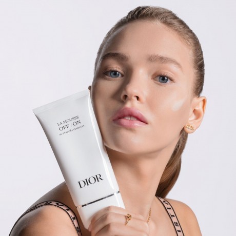 DIOR La Mousse OFF/ON Anti-Pollution-Reinigungsschaum gegen Schadstoffe mit klarender franzosischer Seerose Очищающая пенка La Mousse OFF/ON против загрязнений с осветляющей французской водяной лилией