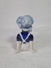 Статуэтка винтажная в стиле Рококо &quot;Девушка с собачками&quot;. фарфор, 11 см, Германия, 1970-80гг.