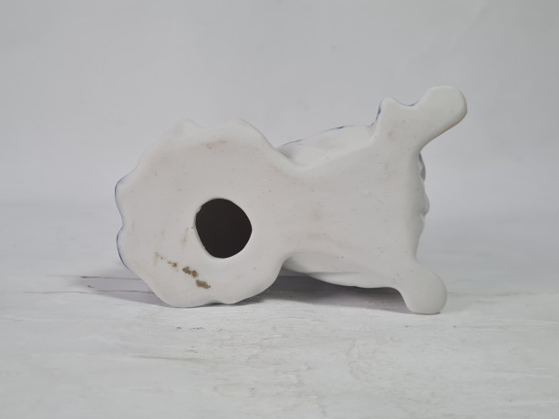 Статуэтка винтажная в стиле Рококо "Девушка с собачками". фарфор, 11 см, Германия, 1970-80гг.