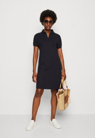 Tommy Hilfiger RELAXED POLO KNEE DRESS Day dress desert sky ПЛАТЬЕ ДО КОЛЕН ПОЛО RELAXS Повседневное платье небо пустыни