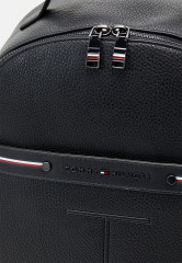 Tommy Hilfiger CENTRAL BACKPACK UNISEX Rucksack black ЦЕНТРАЛЬНЫЙ РЮКЗАК УНИСЕКС Рюкзак черный