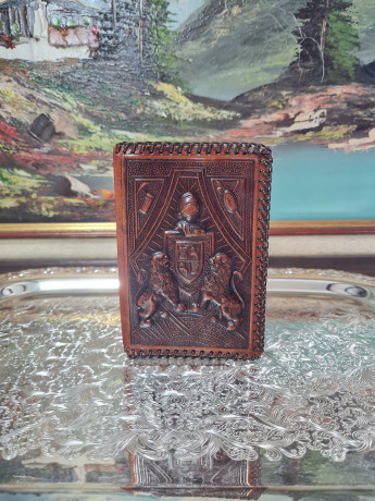 Портмоне винтажное с гербом и двумя львами, натуральная кожа, ручная работа, 13.5 х 9 см, Германия, 1970-80гг.