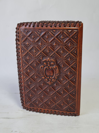 Портмоне винтажное с гербом и двумя львами, натуральная кожа, ручная работа, 13.5 х 9 см, Германия, 1970-80гг.