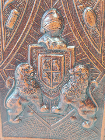 Портмоне винтажное с гербом и двумя львами, натуральная кожа, ручная работа, 13.5 х 9 см, Германия, 1970-80гг.