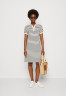 Tommy Hilfiger RELAXED POLO KNEE DRESS Day dress breton/white/desert sky ПЛАТЬЕ ДО КОЛЕН ПОЛО RELAXS Повседневное платье бретонский/белый/небо пустыни