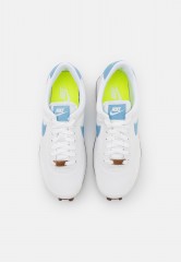 Nike Sportswear DAYBREAK Sneaker low white/obsidian/black/multicolor DAYBREAK Низкие кроссовки женские белый/обсидиан/черный/многоцветный