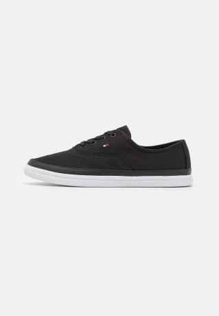 Tommy Hilfiger ESSENTIAL KESHA LACE Trainers black ESSENTIAL KESHA LACE Кроссовки черный