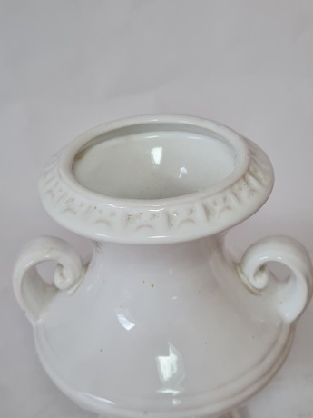 Ваза винтажная с двумя ручками, белый фарфор, 20,5 x 15 см, Германия, 1960-70гг.