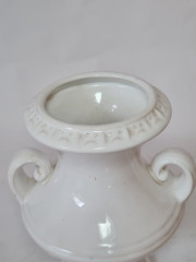 Ваза винтажная с двумя ручками, белый фарфор, 20,5 x 15 см, Германия, 1960-70гг.