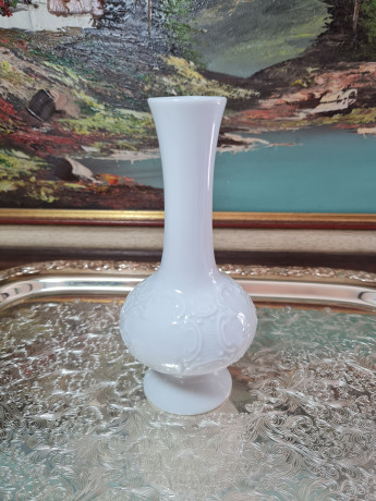 Ваза винтажная Royal Bavaria Im Stil, белый фарфор с фактурным декором, 17 x 8 см, Германия, 1960-70гг.
