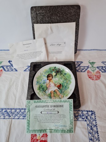 DE LIMOGES Коллекционная Тарелка "Мари-Анж", сертификат AP-502, 21 см, Франция, 1978г.