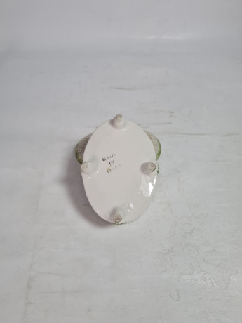 Шкатулка винтажная с розой на крышке, на ножках, керамика, 8 см, Италия, 1970-80гг.