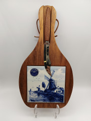 Разделочная доска винтажная Delft Blue (для сыра) &quot;Мельница&quot;, с ножом, декор - фарфоровая плитка, ручная роспись, 28.5 х 15.5 см, Голландия, 1960-70гг.
