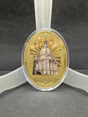 Медальон сувенирный винтажный &quot;Фрауэнкирхе в Дрездене&quot;, позолота, 7 х 9 см, Германия, 2005 год.