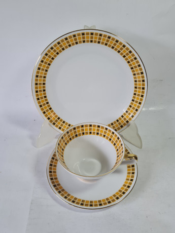 Чайное трио винтажное Seltmann Weiden K. Bavaria с черно-желтым клетчатым декором, фарфор, Германия, 1960-70гг.