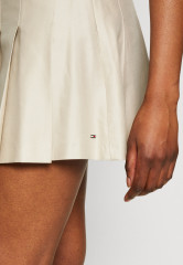 Tommy Hilfiger GLOBAL PLEATED SHORT SKIRT Mini skirt classic beige КОРОТКАЯ ЮБКА GLOBAL PLEATED Мини-юбка классический бежевый
