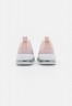 Nike Sportswear AIR MAX GENOME Sneaker low barely rose/summit white/pink oxford/white AIR MAX GENOME Низкие кроссовки женские еле розовые/саммит белый/розовый оксфорд/белый