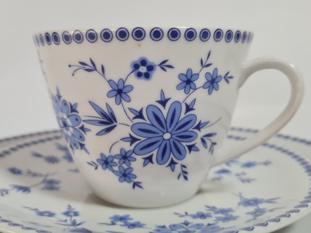 Набор для чая с синим растительным декором Seltmann Weiden Bavaria винтажный, чайное трио, 4 штуки, фарфор, Германия, 1960-70гг.