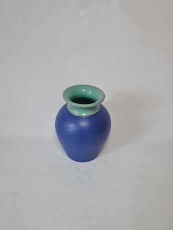 QZH Керамическая ваза "Синяя мята" 15см x 11см, 1950-60гг.