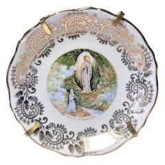 Limoges France, Лимож Набор Коллекционных блюдец в золоте &quot;Эйфелева башня&quot;, &quot;Базилика Святого Розария в Лурде&quot; и &quot;Явление Богоматери Лурдской&quot;, лиможский фарфор, позолоченный держатель, Франция 1960г.