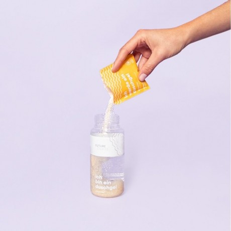 FUTURE STORIES Starterset Duschgel Pulver Mango & Orange inkl. Pumpspender  Стартовый набор геля для душа в виде порошка манго и апельсина, включая дозатор с помпой