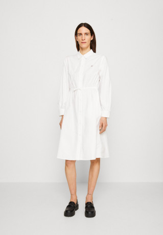 Tommy Hilfiger 1985 KNEE DRESS Shirt dress optic white 1985 ПЛАТЬЕ НА КОЛЕНАХ Платье-рубашка оптический белый