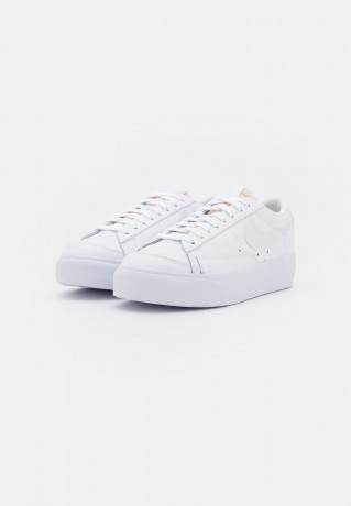 Nike Sportswear W BLAZER LOW PLATFORM Sneaker low white/black W BLAZER LOW PLATFORM Низкие кроссовки женские белый черный