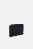 Tommy Hilfiger POPPY LARGE WALLET Wallet desert sky POPPY БОЛЬШОЙ КОШЕЛЕК Бумажник небо пустыни
