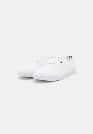 Tommy Hilfiger ESSENTIAL KESHA LACE Trainers white ESSENTIAL KESHA LACE Кроссовки белый