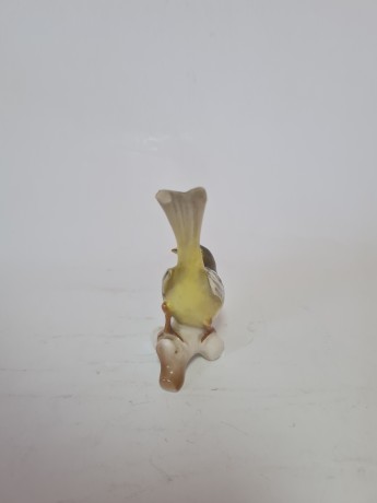 K. TUTTER Фигурка фарфоровая "Желтая птичка на ветке", 8смx7см, Германия, 1940-50гг.