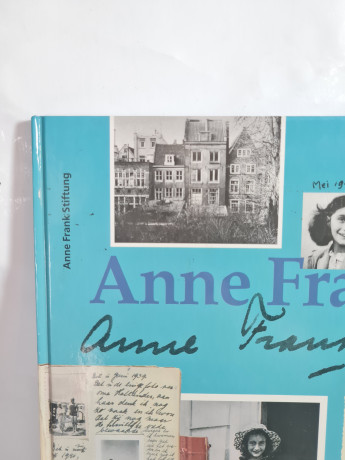 Букинистическая книга "Фонд Анны Франк", изд. Vetlag Freidrich Oetinger, на немецком языке, 22 х 29 см, 64 стр. с илл., Амстердам, 1993 год