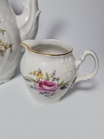 Bernadotte Винтажный чайный сервиз с тиснением и росписью букетов цветов, Германия, 1960-70гг.