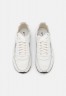 Nike Sportswear W WAFFLE ONE ESS Sneaker low summit white/metallic silver/sail/black W WAFFLE ONE ESS кроссовки женские низкие вершина белый/серебристый металлик/парус/черный