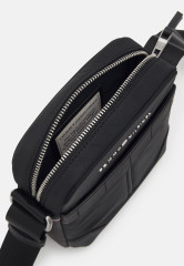 Tommy Hilfiger ELEVATED MINI UNISEX REPORTER Across body bag black ELEVATED MINI UNISEX REPORTER Сумка через плечо черный