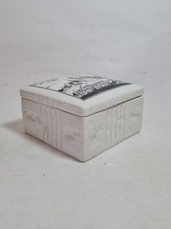 Шкатулка винтажная Gerold / Tettau Bavaria с изображением Гамбурга, черно-белая керамика, 12 x 12 x 8см, Германия, 1960-1970гг.