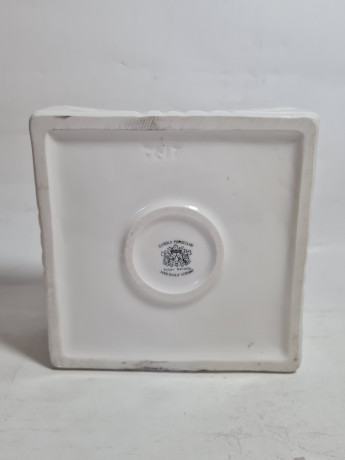 Шкатулка винтажная Gerold / Tettau Bavaria с изображением Гамбурга, черно-белая керамика, 12 x 12 x 8см, Германия, 1960-1970гг.